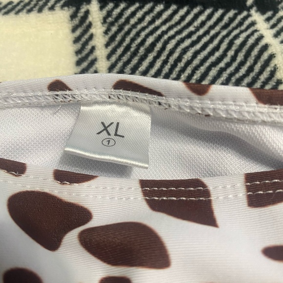 Size XL women’s swimsuit bottoms cow print - Picture 3 of 3